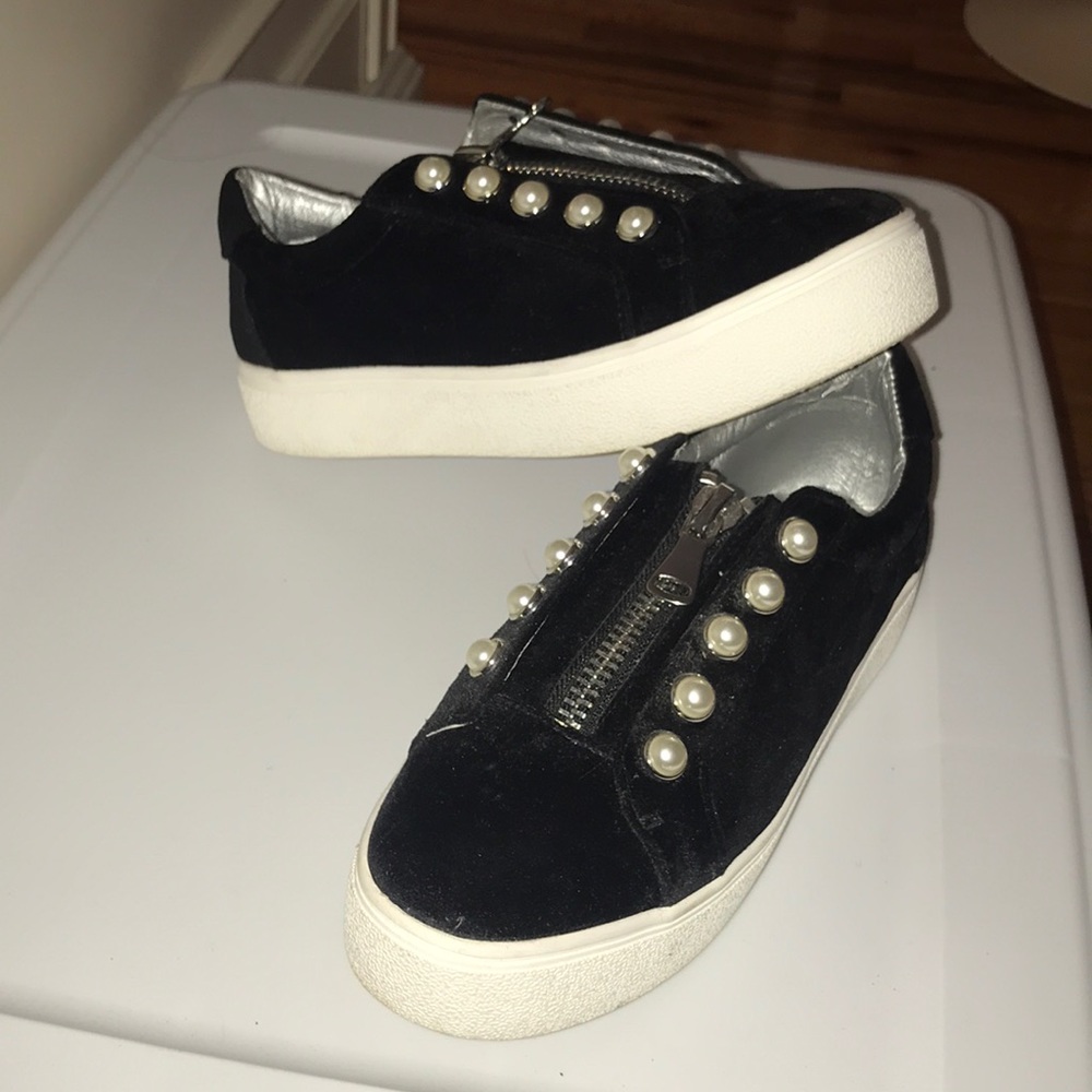Steve Madden sneakers